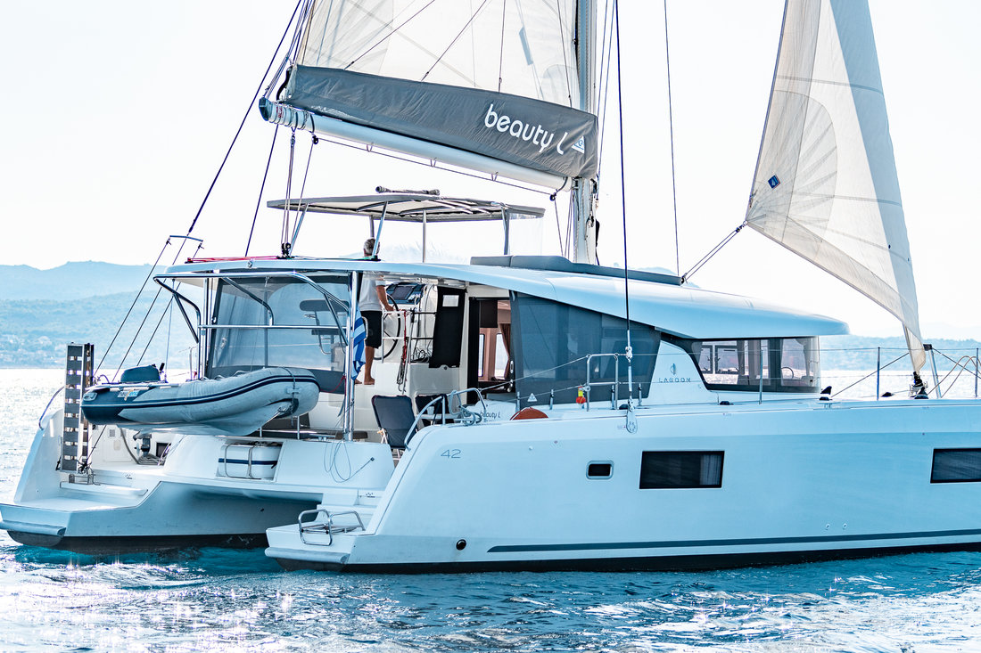 Lagoon 42 - 4 + 2 cab. — photo 4