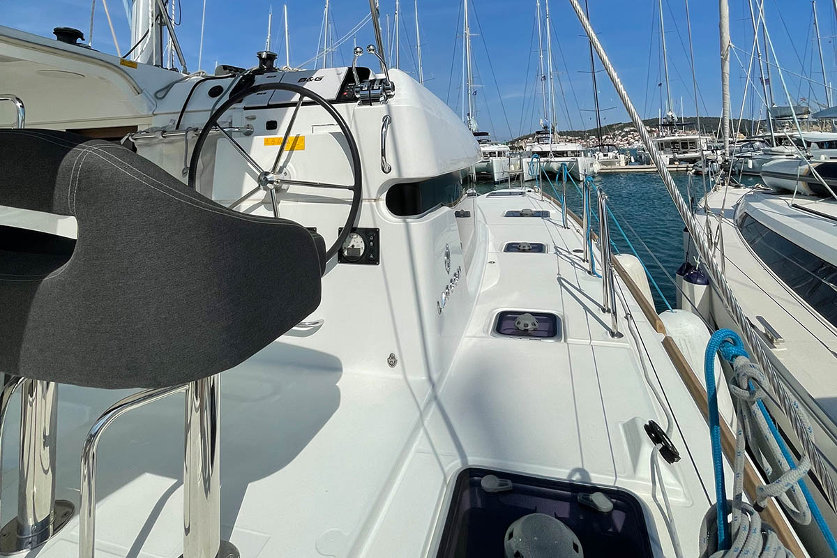 Lagoon 40 - 4 + 2 cab — photo 14