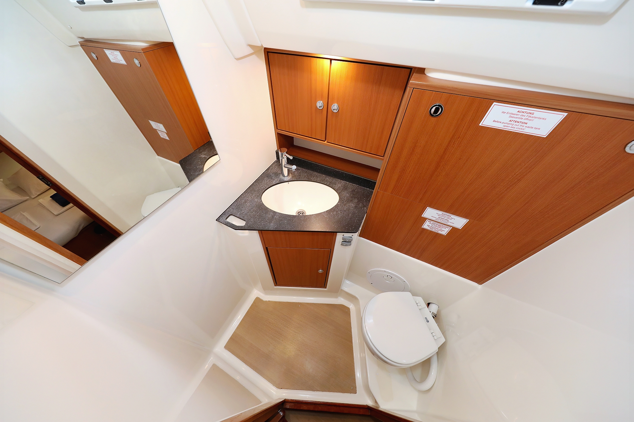 Bavaria Cruiser 50 — photo 43