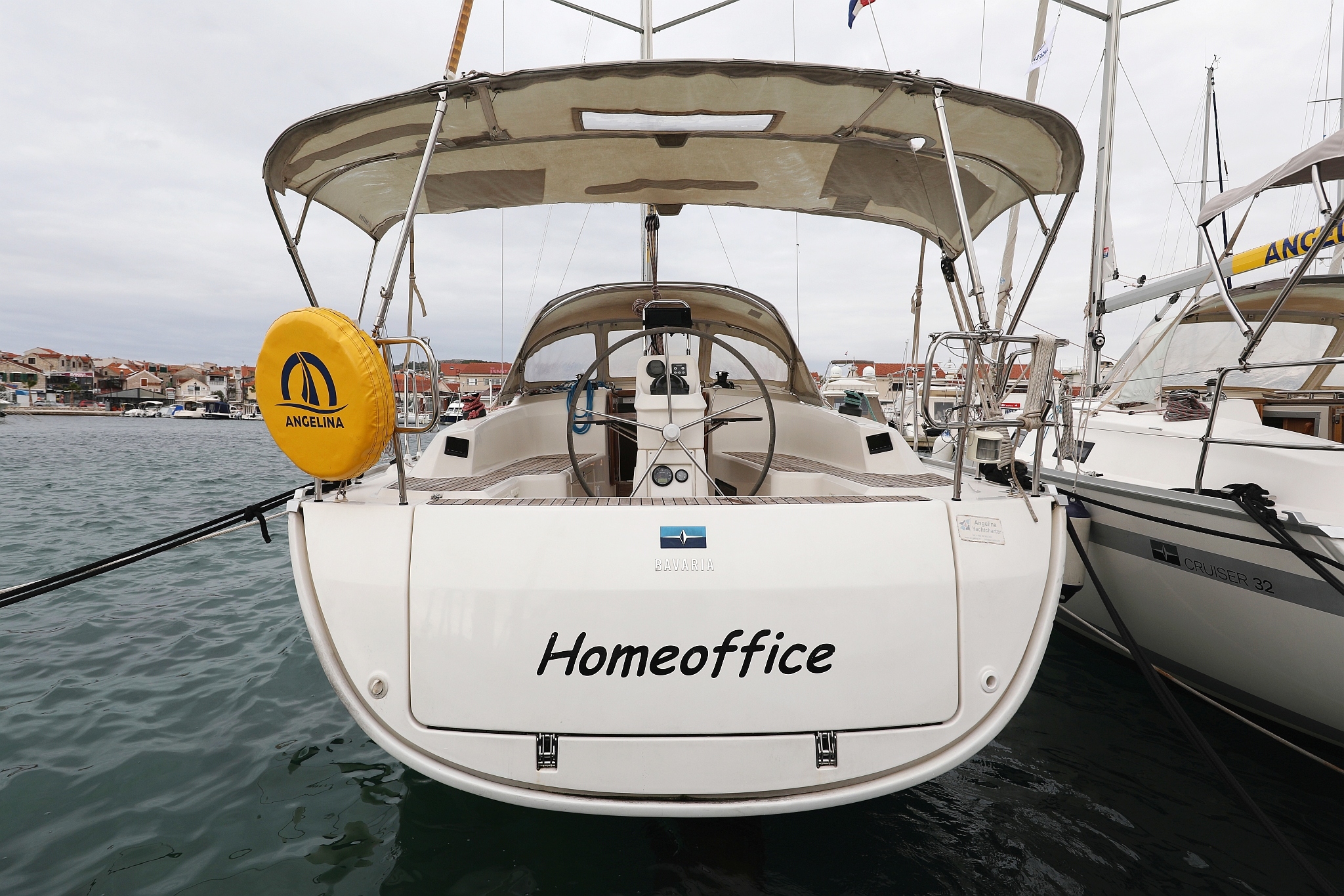 Bavaria Cruiser 33 — photo 1
