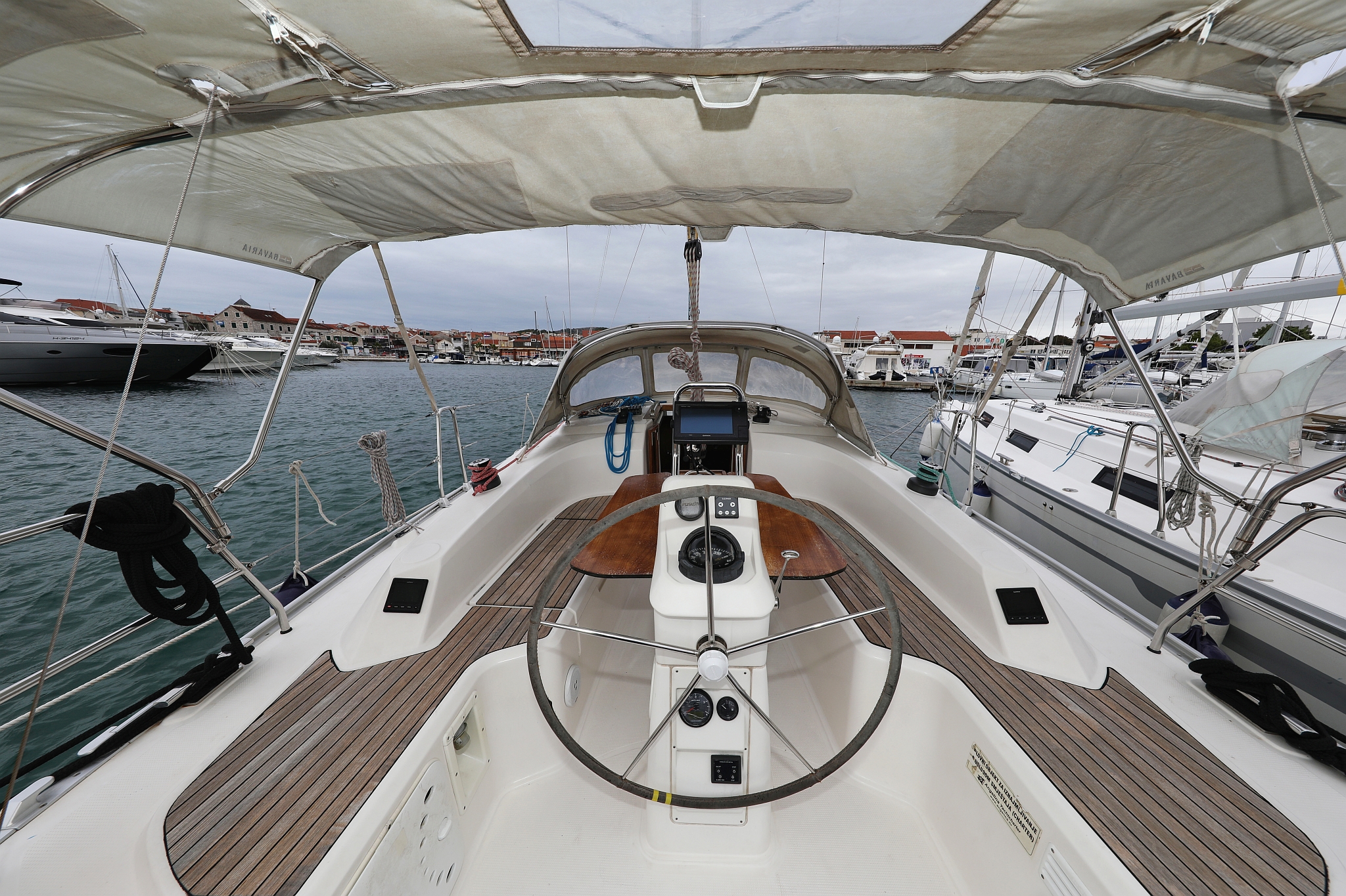 Bavaria Cruiser 33 — photo 6