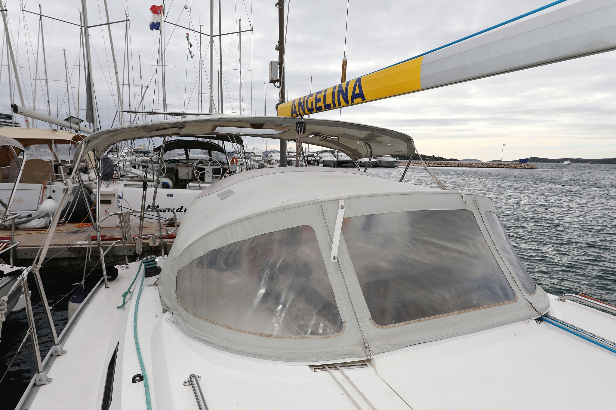 Bavaria Cruiser 33 — photo 11