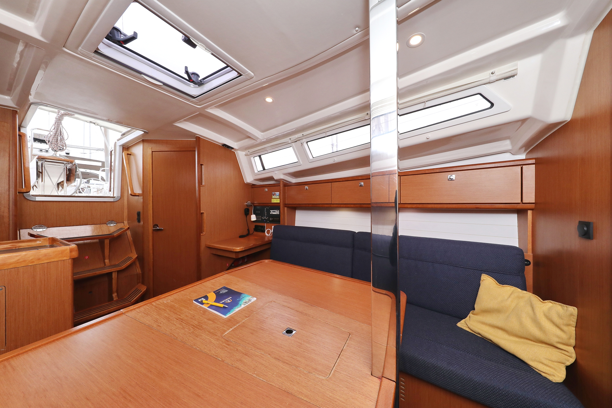 Bavaria Cruiser 33 — photo 15
