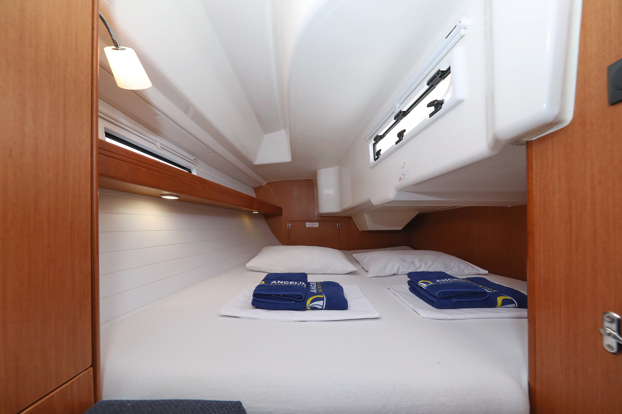 Bavaria Cruiser 33 — photo 24