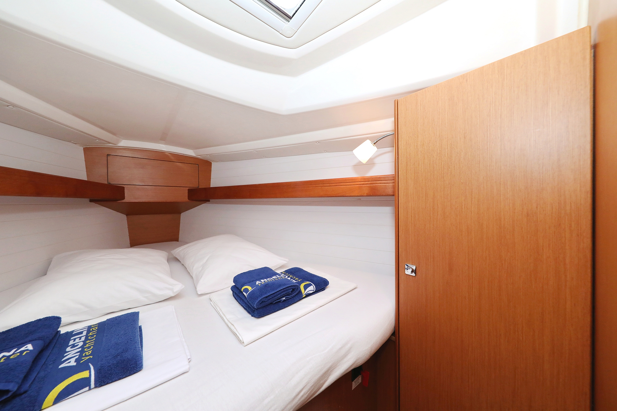 Bavaria Cruiser 33 — photo 26