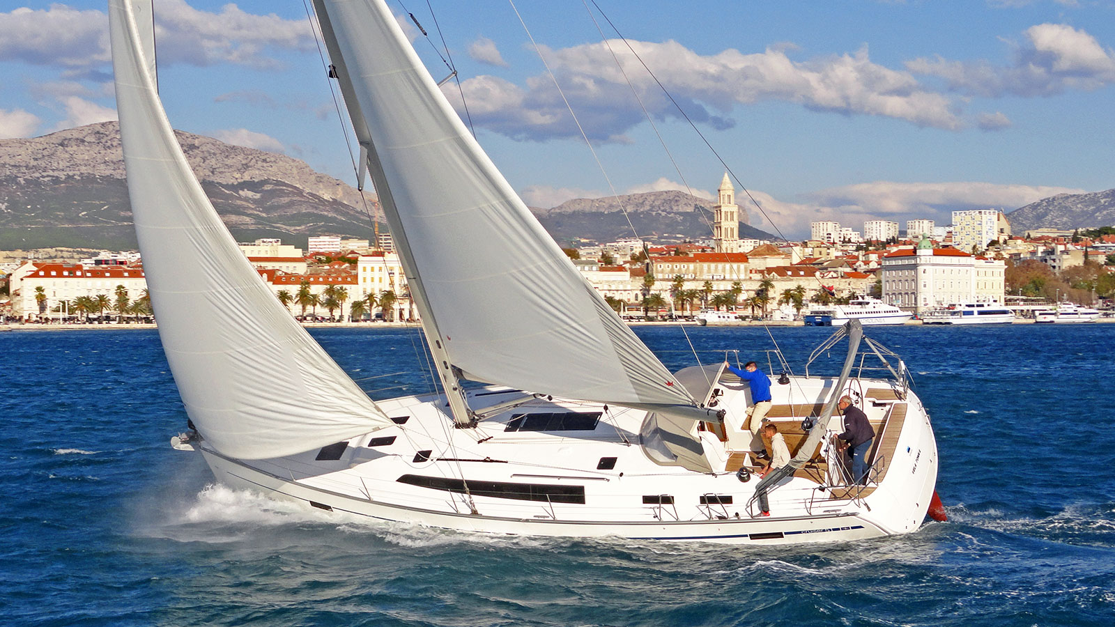 Bavaria Cruiser 51 — photo 4