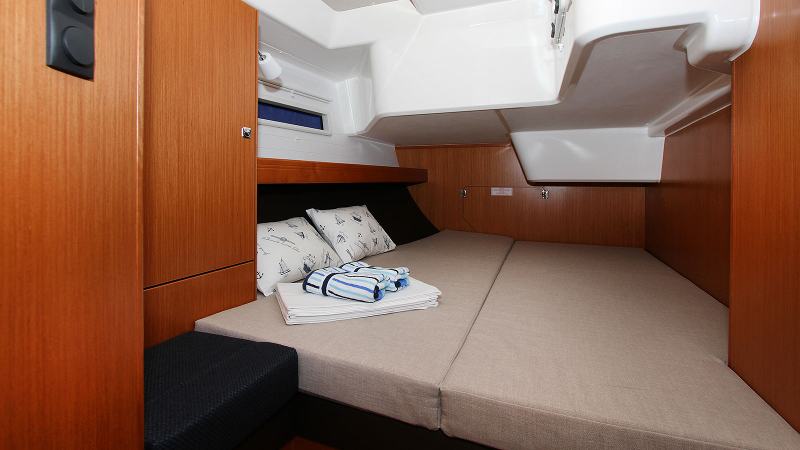 Bavaria Cruiser 51 — photo 16