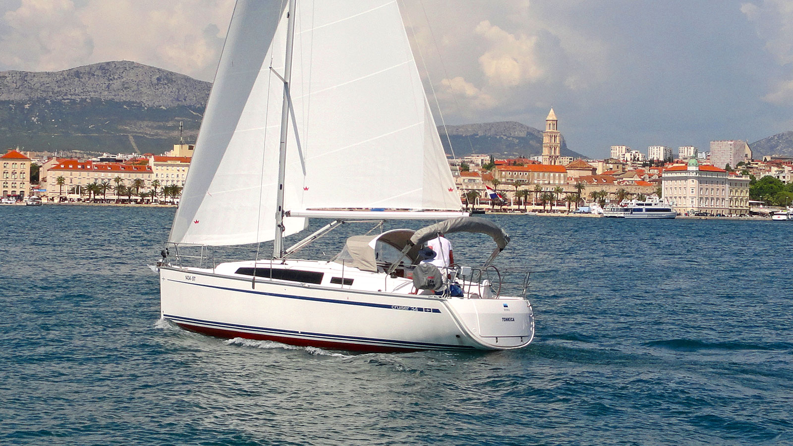 Bavaria Cruiser 34 — photo 4