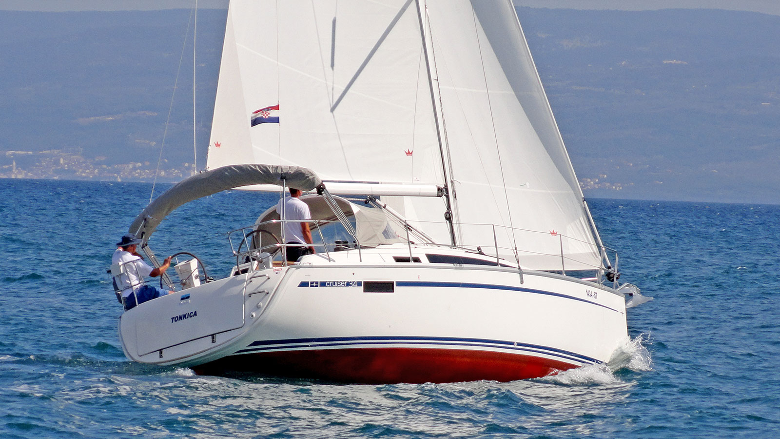 Bavaria Cruiser 34 — photo 5