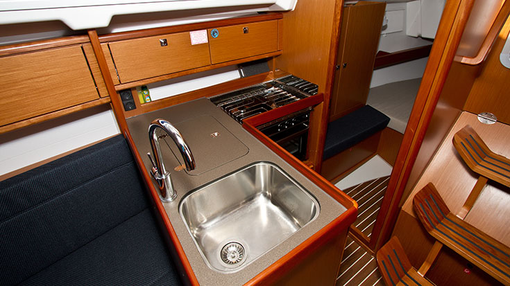 Bavaria Cruiser 34 — photo 15