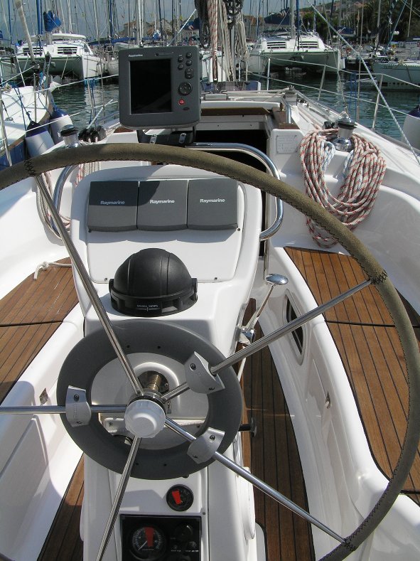 Bavaria 36 — photo 3