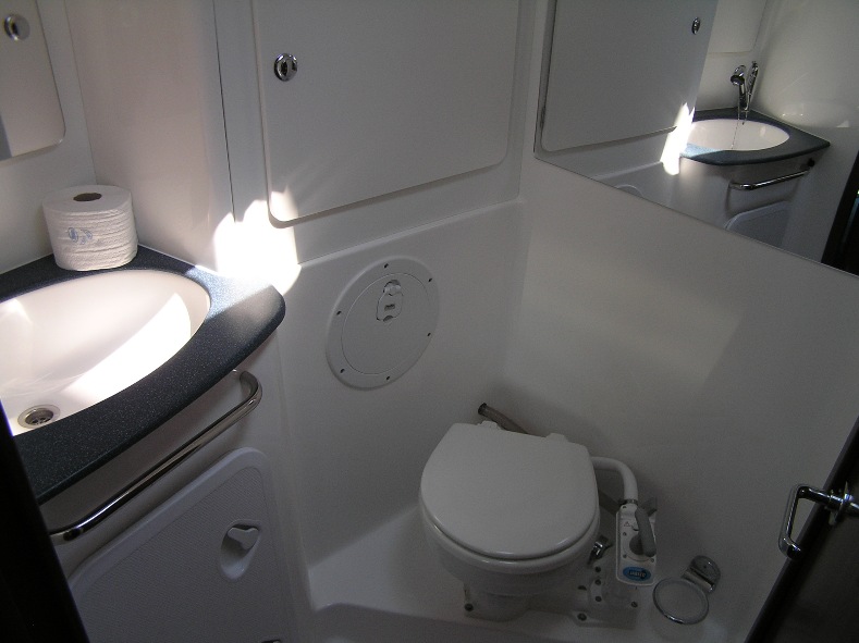 Bavaria 36 — photo 9