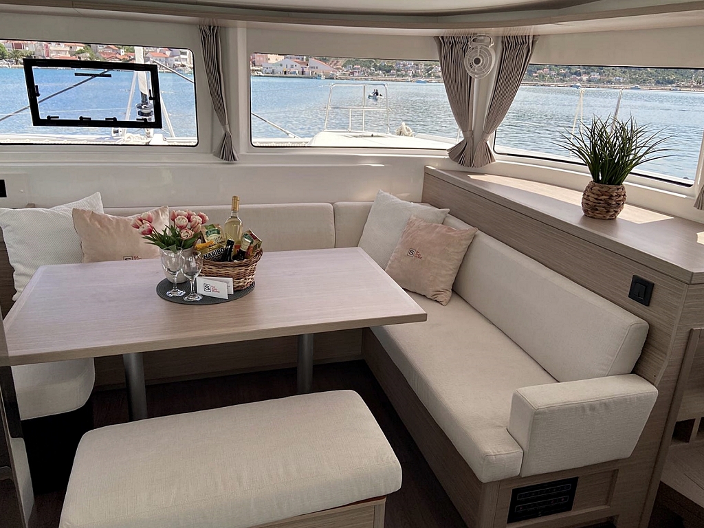 Lagoon 46 OW - 3 + 2 cab. — photo 12