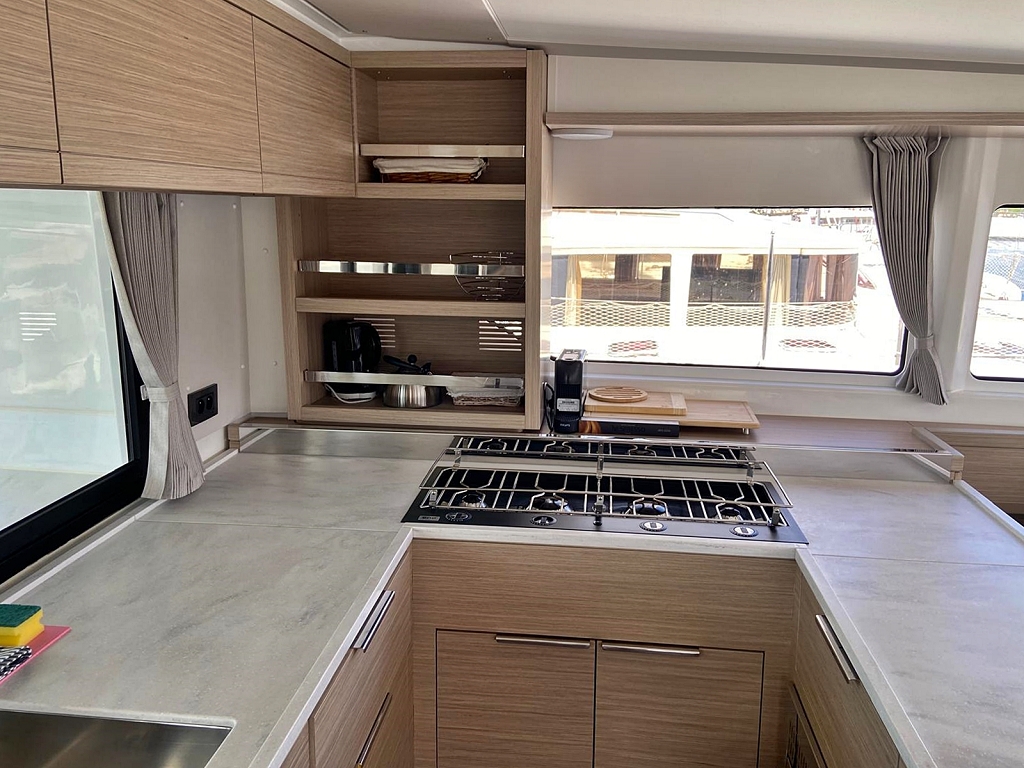 Lagoon 46 OW - 3 + 2 cab. — photo 17