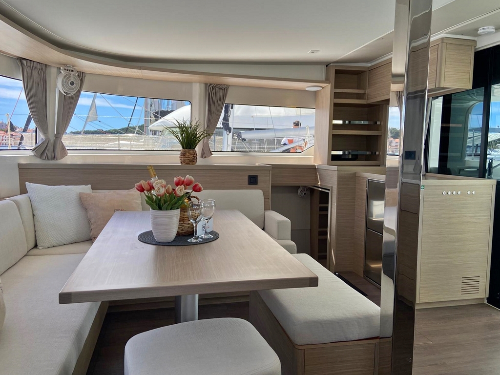 Lagoon 46 OW - 3 + 2 cab. — photo 22