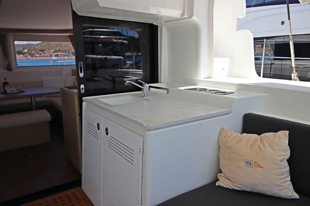 Lagoon 46 OW - 3 + 2 cab. — photo 23