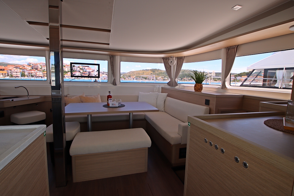 Lagoon 46 OW - 3 + 2 cab. — photo 24