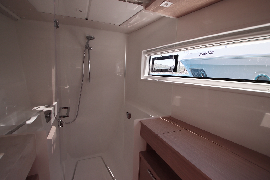 Lagoon 46 OW - 3 + 2 cab. — photo 40