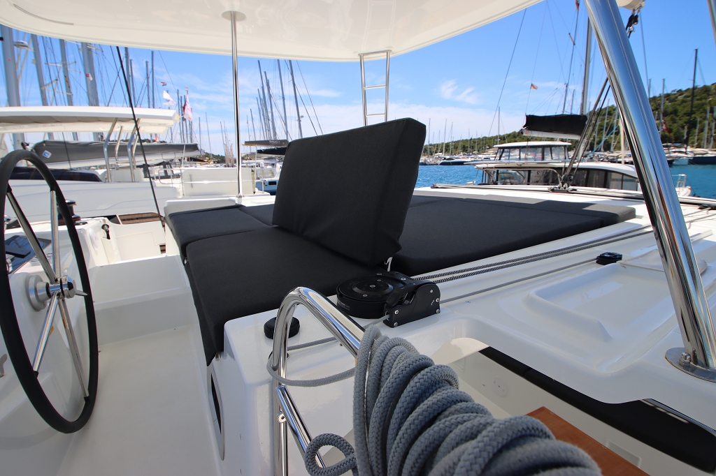 Lagoon 46 OW - 3 + 2 cab. — photo 48