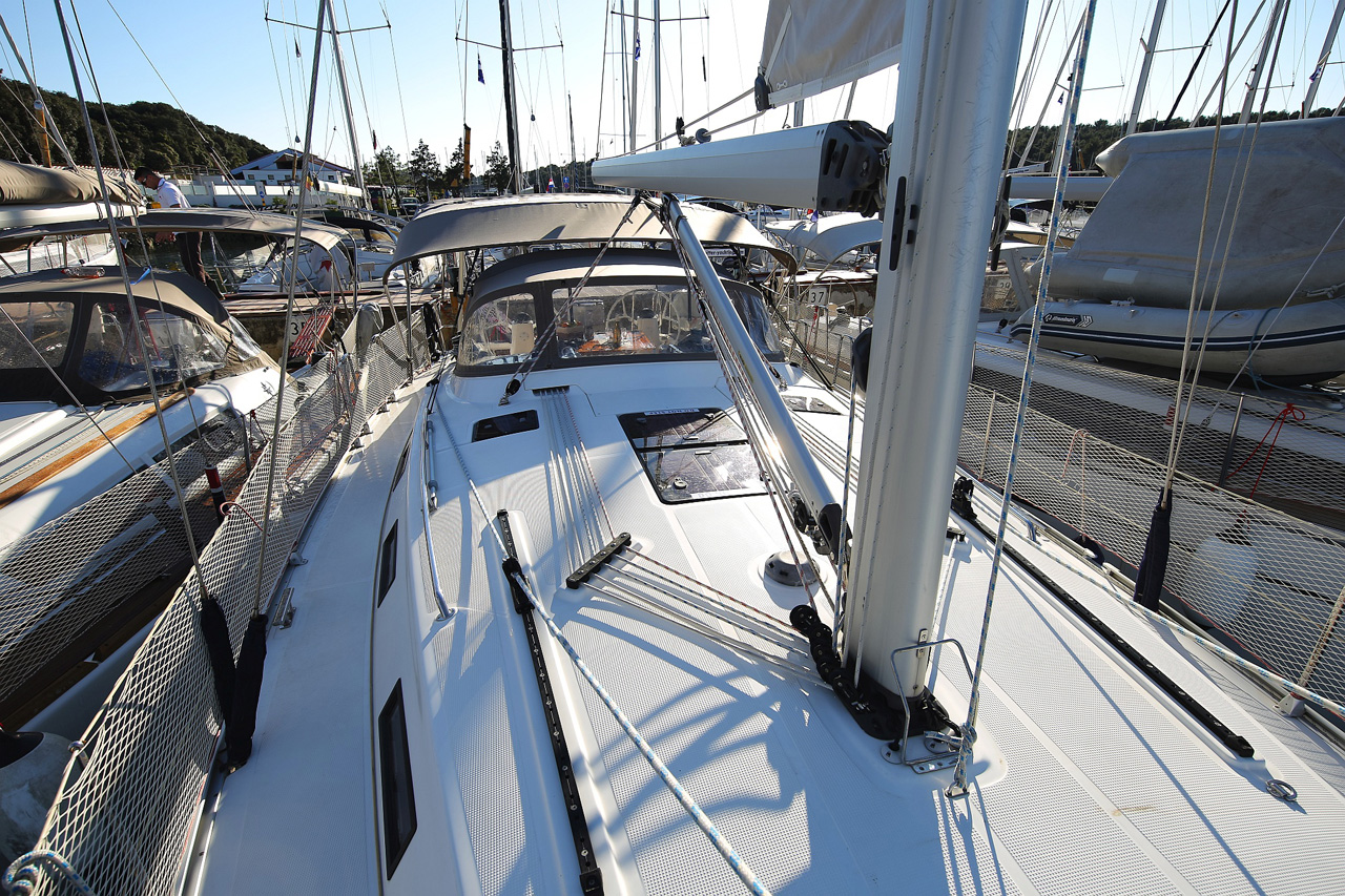 Bavaria Cruiser 40 Avantgarde — photo 6
