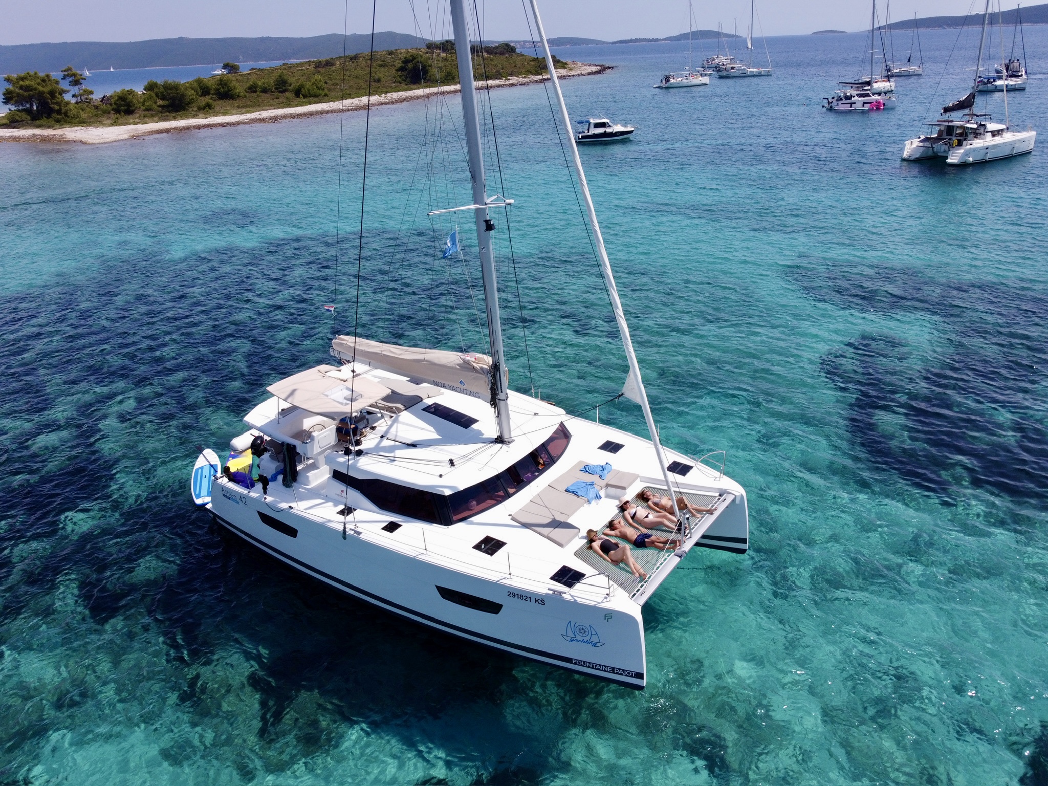 Fountaine Pajot Astrea 42 - 4 + 2 cab. — photo 1
