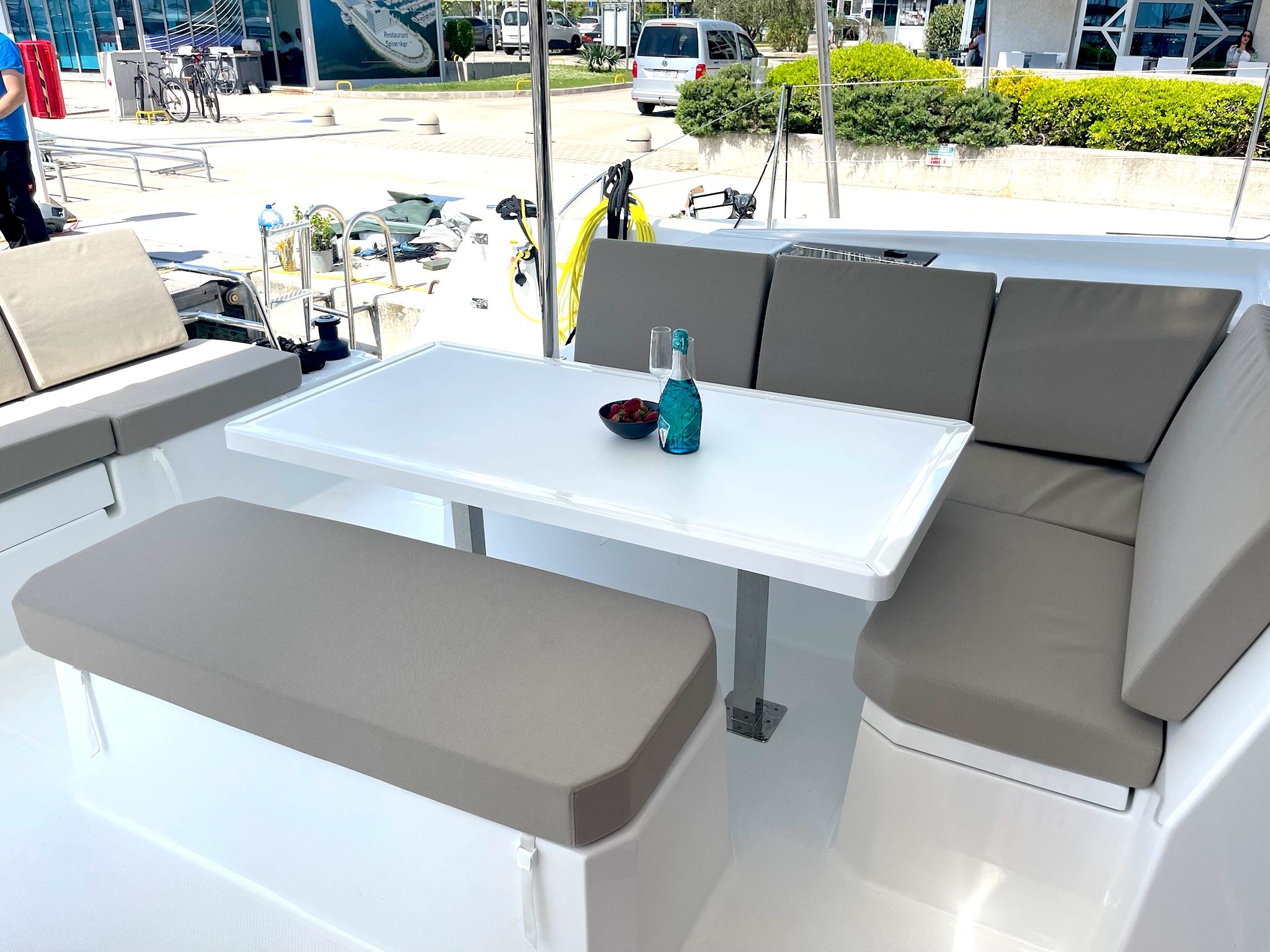 Fountaine Pajot Astrea 42 - 4 + 2 cab. — photo 11