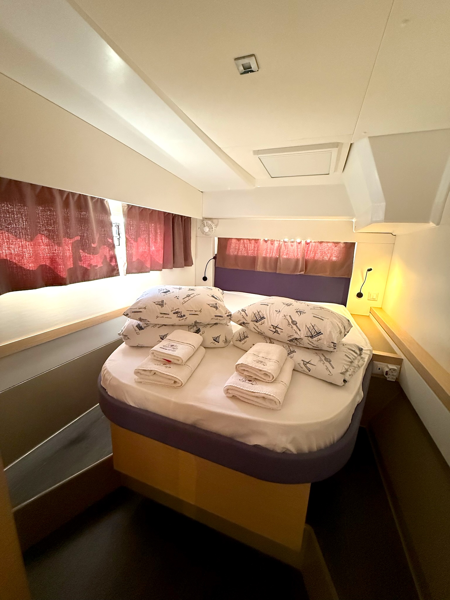 Fountaine Pajot Astrea 42 - 4 + 2 cab. — photo 24