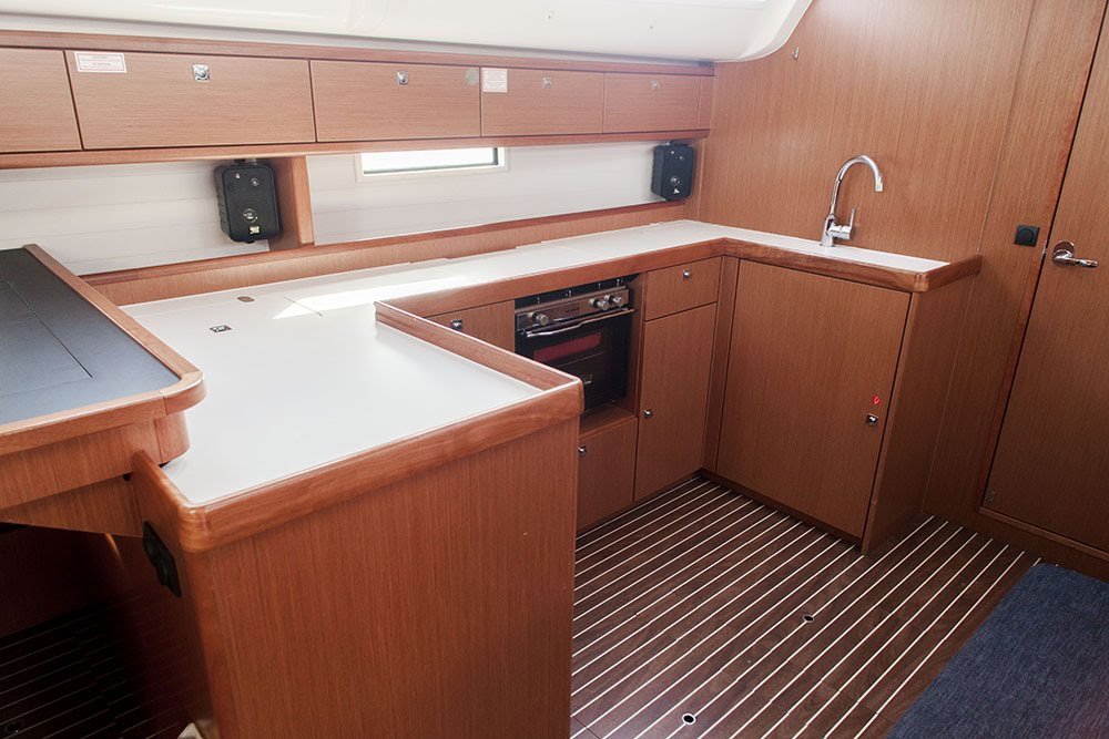 Bavaria Cruiser 51 — photo 11