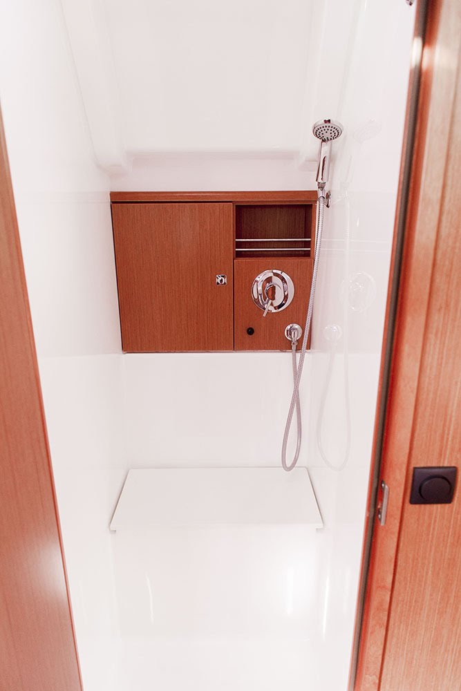 Bavaria Cruiser 51 — photo 15