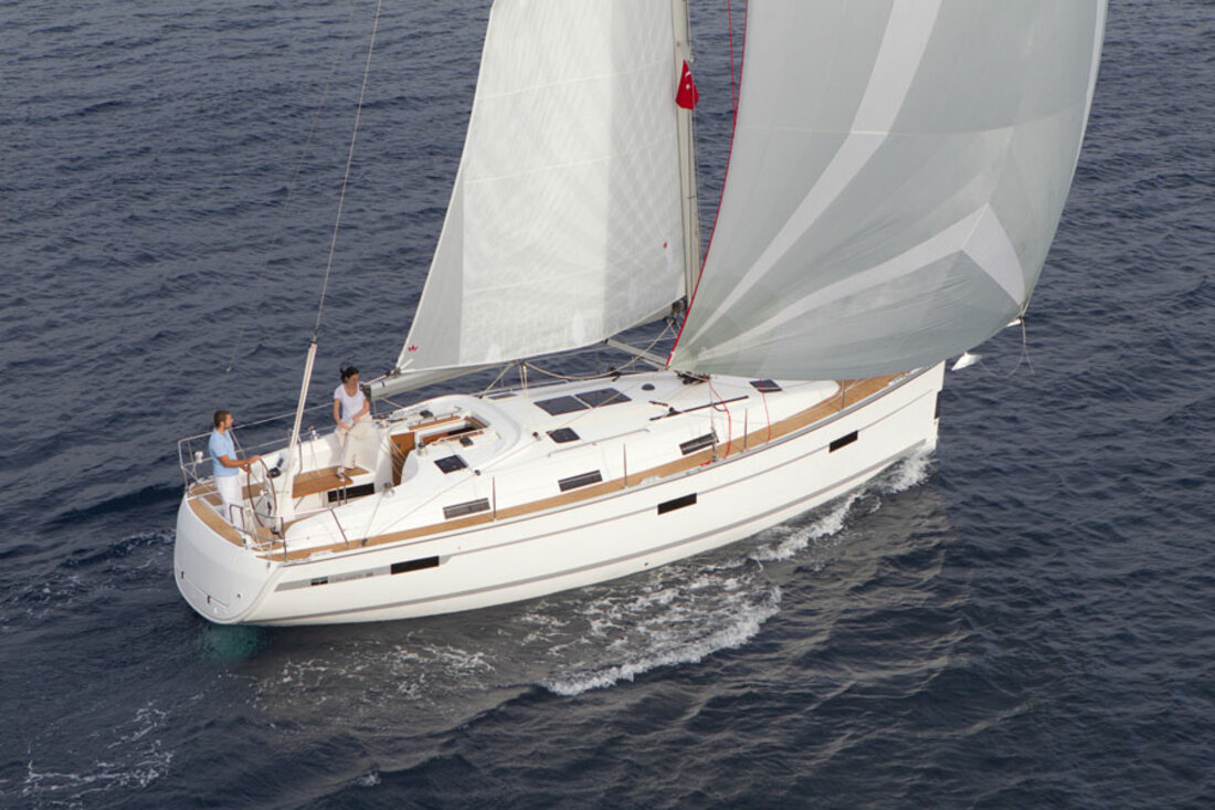 Bavaria Cruiser 36 — photo 6
