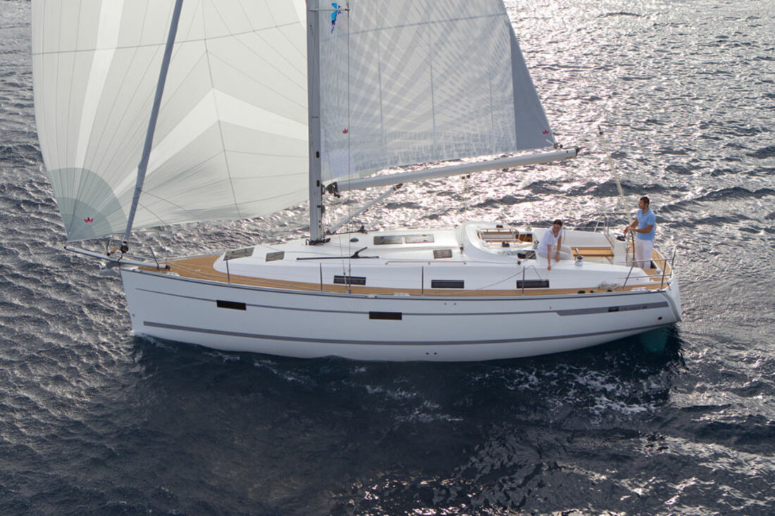 Bavaria Cruiser 36 — photo 7