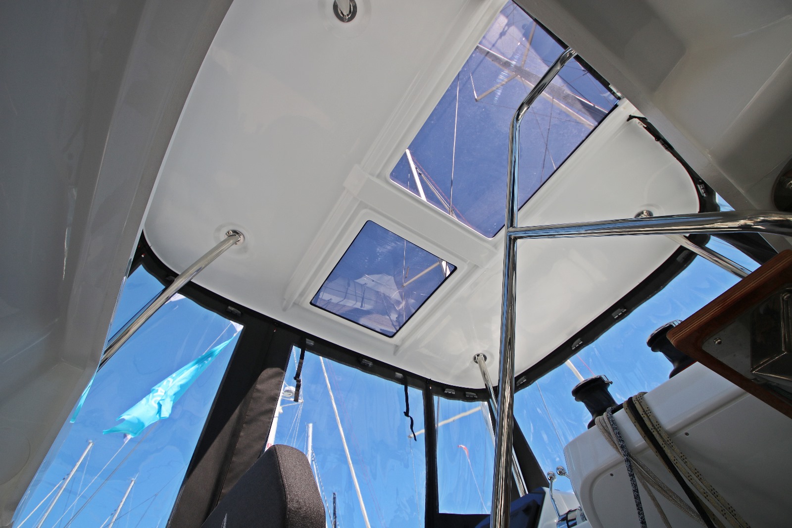 Lagoon 43 - 3 + 2 cab. — photo 11