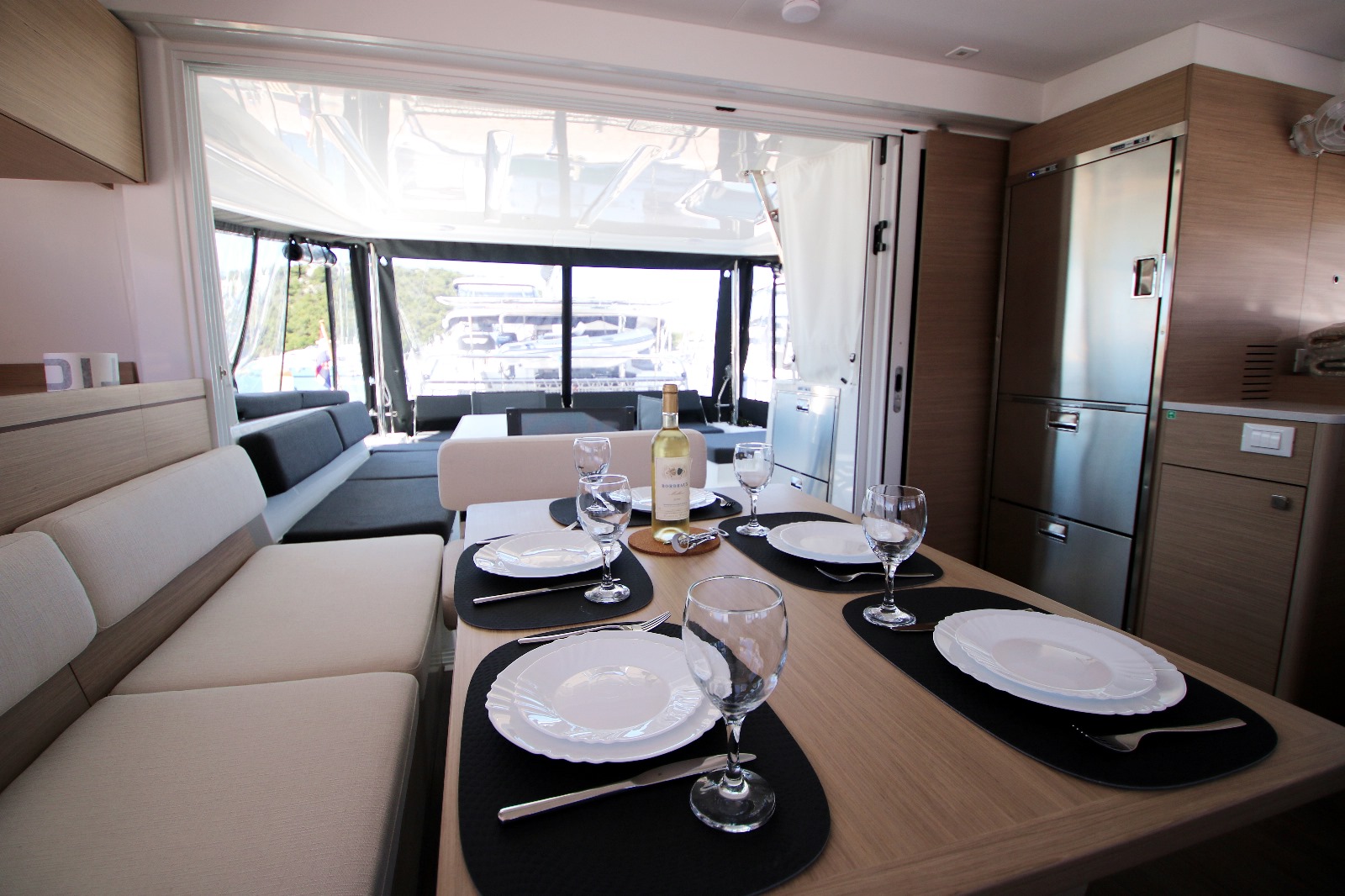 Lagoon 43 - 3 + 2 cab. — photo 32