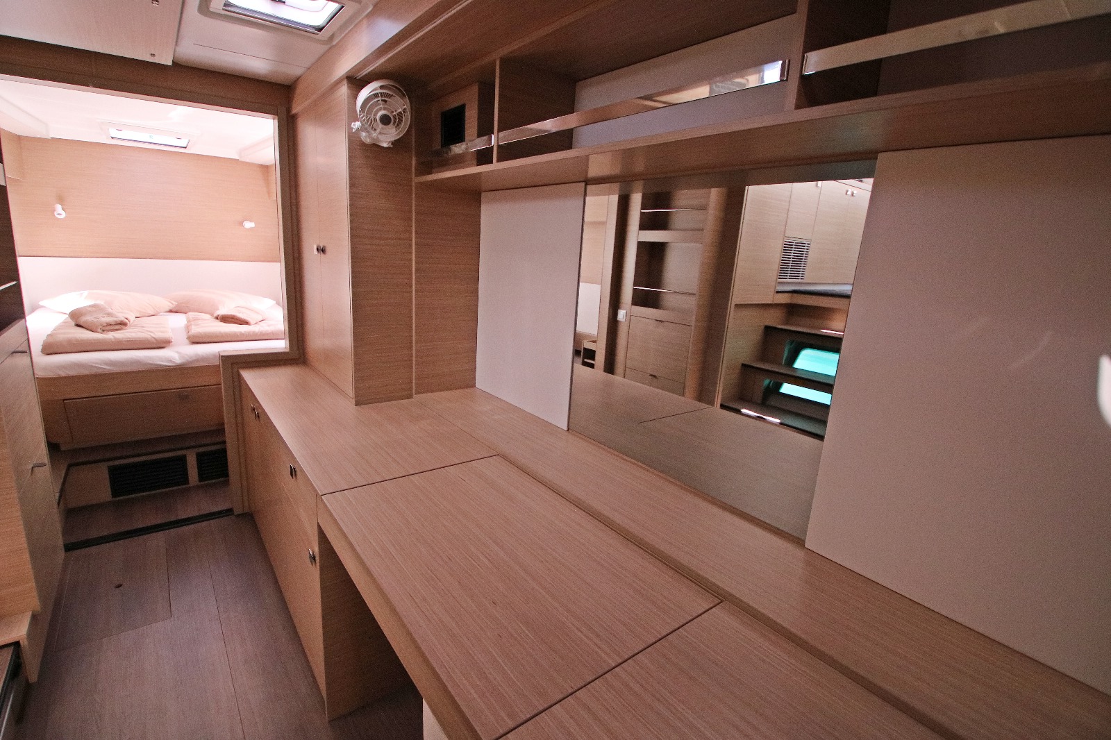 Lagoon 43 - 3 + 2 cab. — photo 36