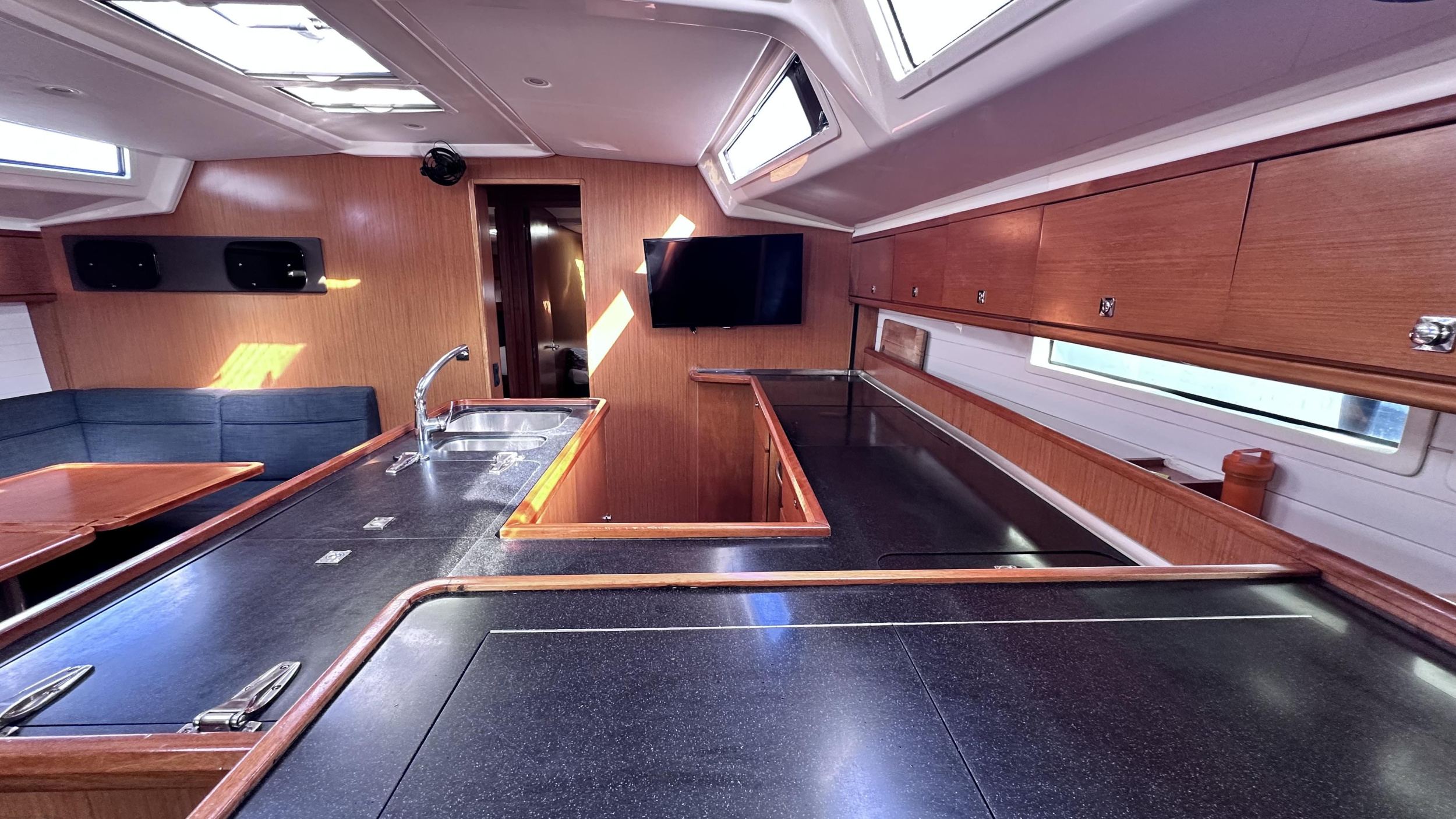 Bavaria Cruiser 56 - 5 + 1 cab. — photo 15