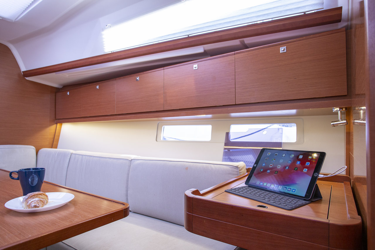 Dufour 382 GL — photo 15