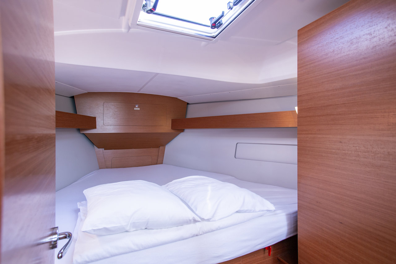 Dufour 382 GL — photo 21