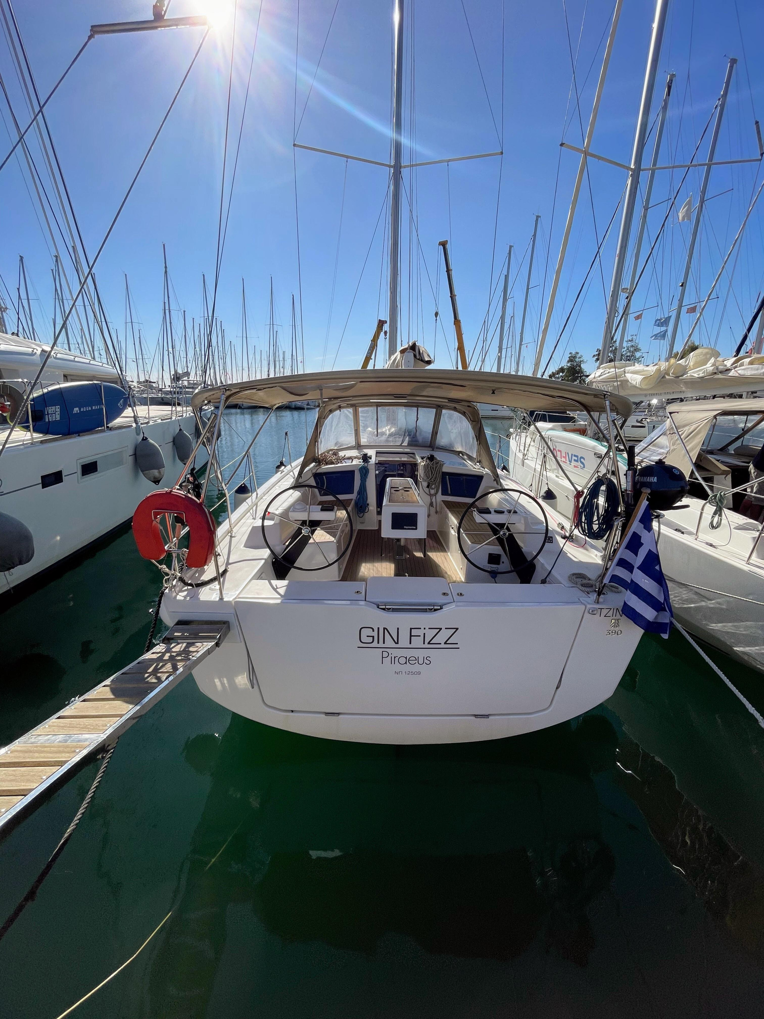 Dufour 390 — photo 1