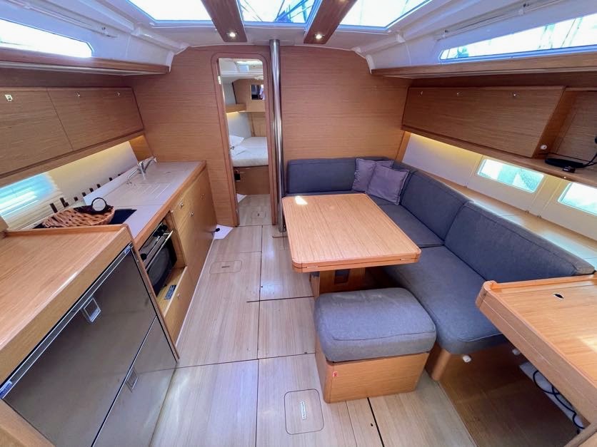 Dufour 390 — photo 7