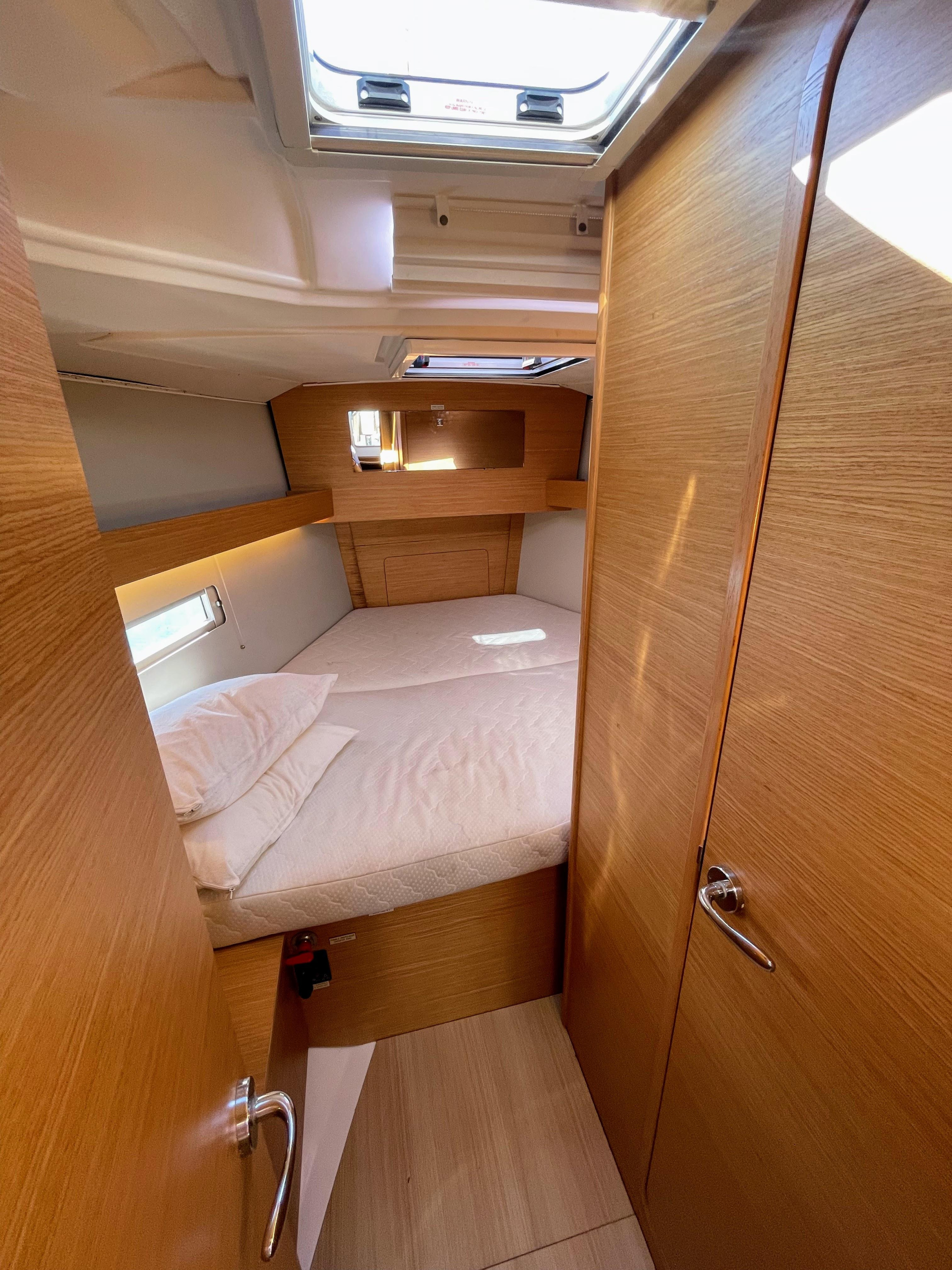 Dufour 390 — photo 9