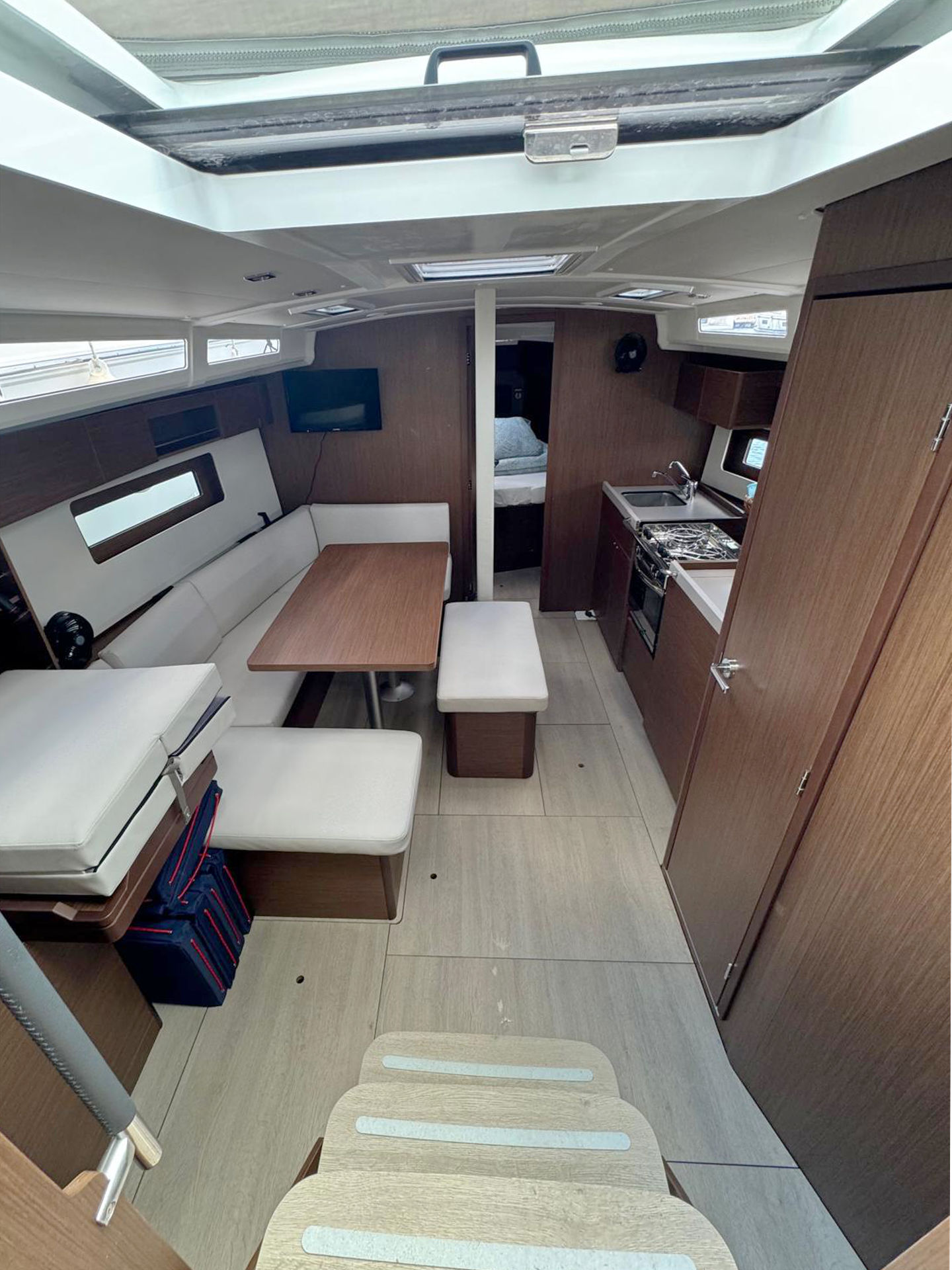 Oceanis 37.1 — photo 10