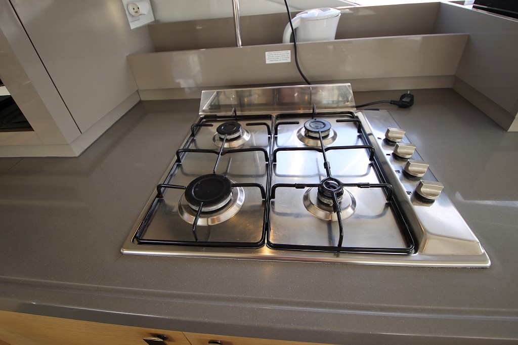 Fountaine Pajot Saona 47 Quintet - 5 + 1 cab. — photo 10