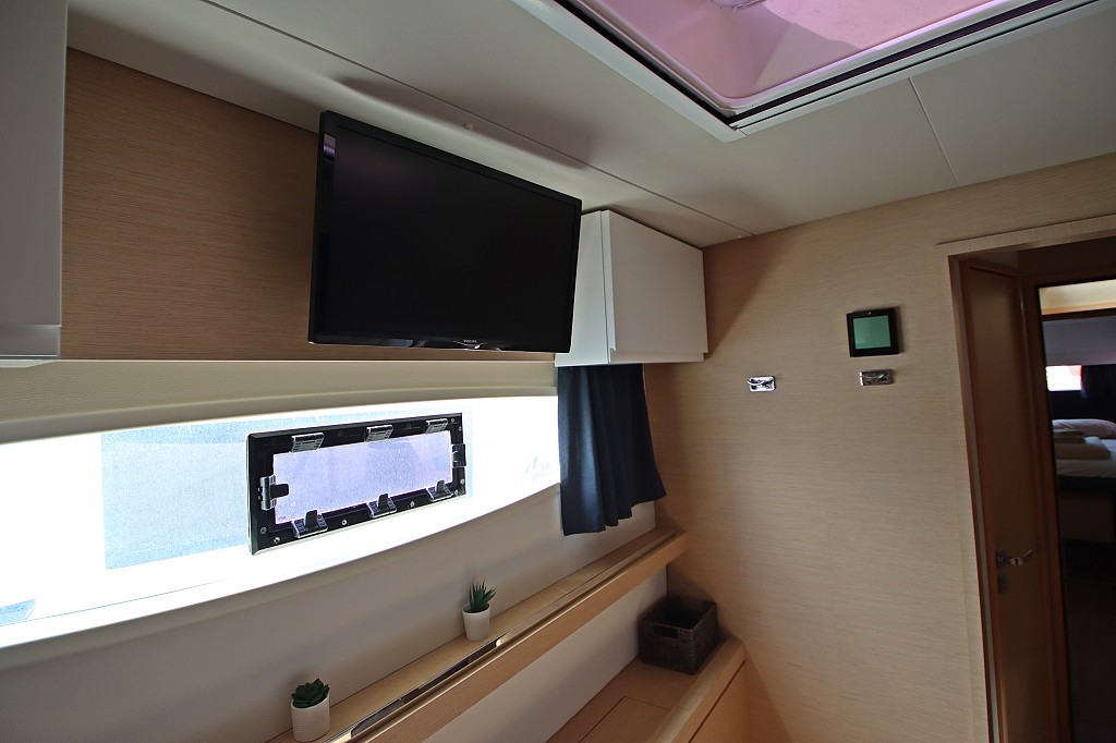 Fountaine Pajot Saona 47 Quintet - 5 + 1 cab. — photo 13