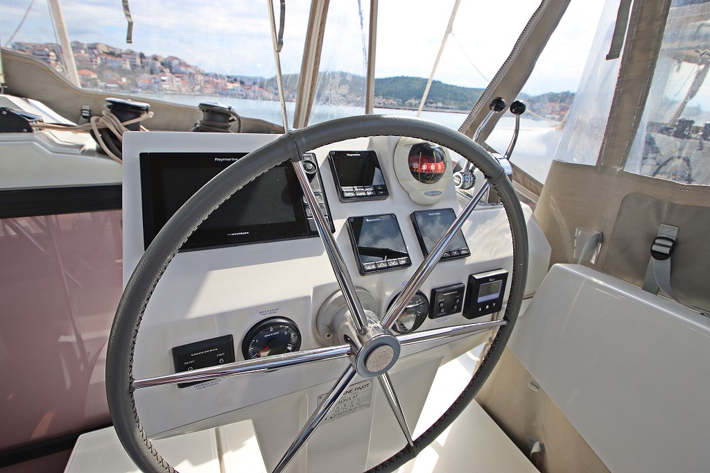 Fountaine Pajot Saona 47 Quintet - 5 + 1 cab. — photo 29