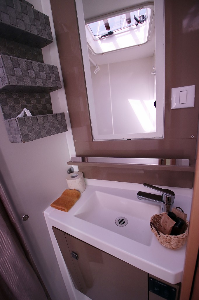 Fountaine Pajot Saona 47 Quintet - 5 + 1 cab. — photo 32