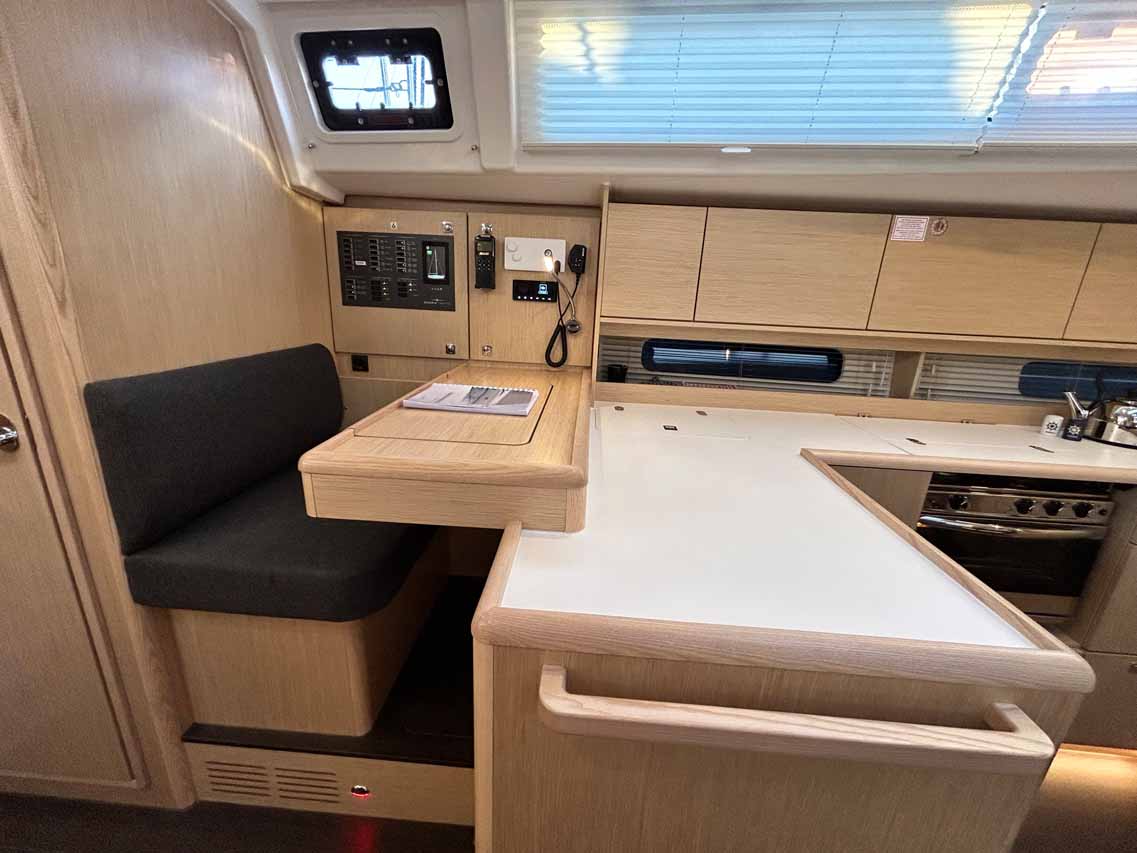 Bavaria C46 - 4 cab. — photo 10