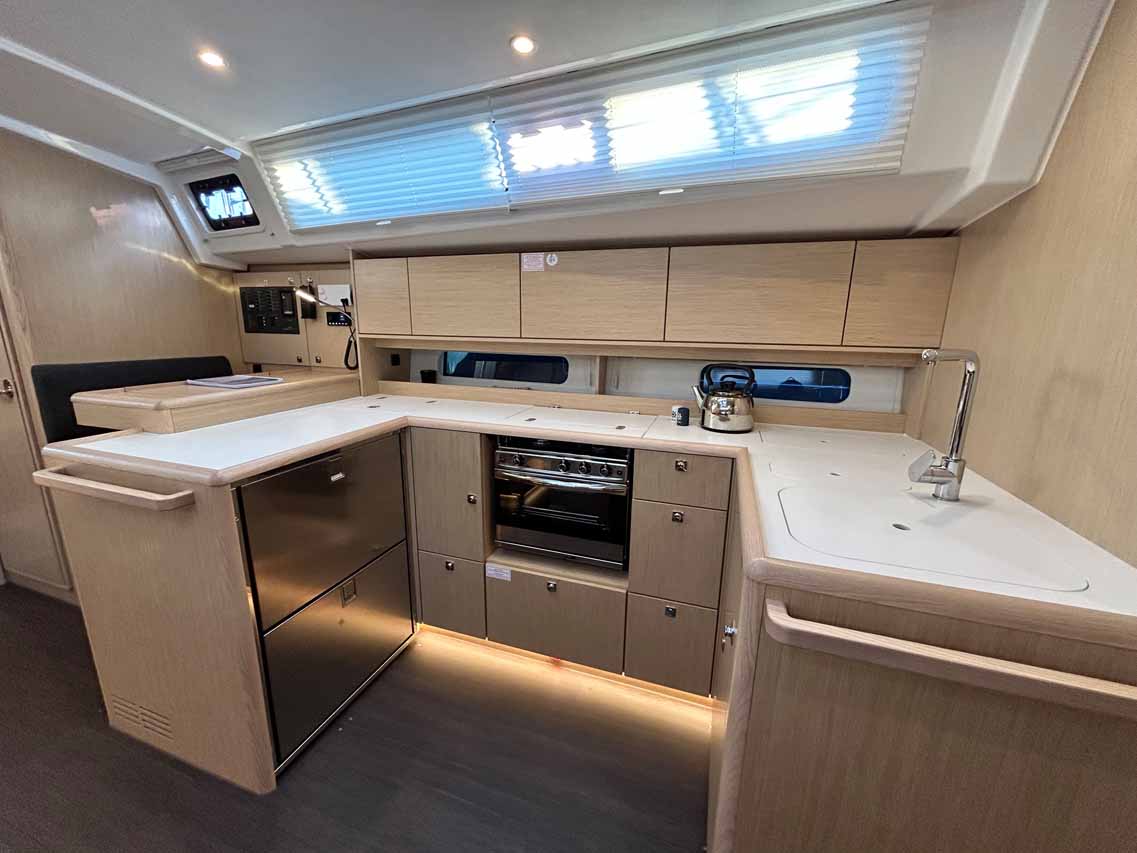 Bavaria C46 - 4 cab. — photo 12