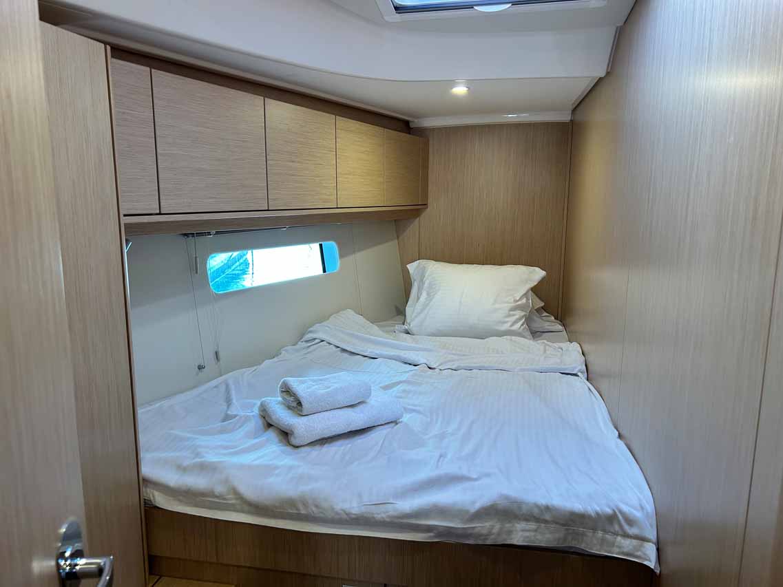 Bavaria C46 - 4 cab. — photo 17