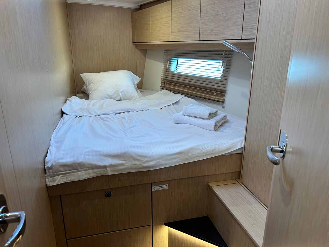 Bavaria C46 - 4 cab. — photo 18