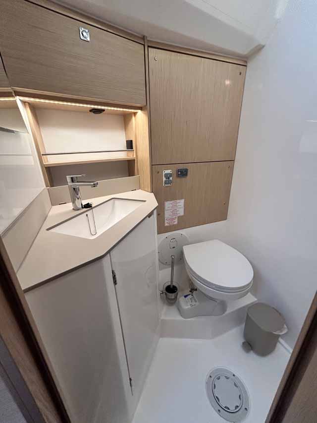 Bavaria C46 - 4 cab. — photo 21